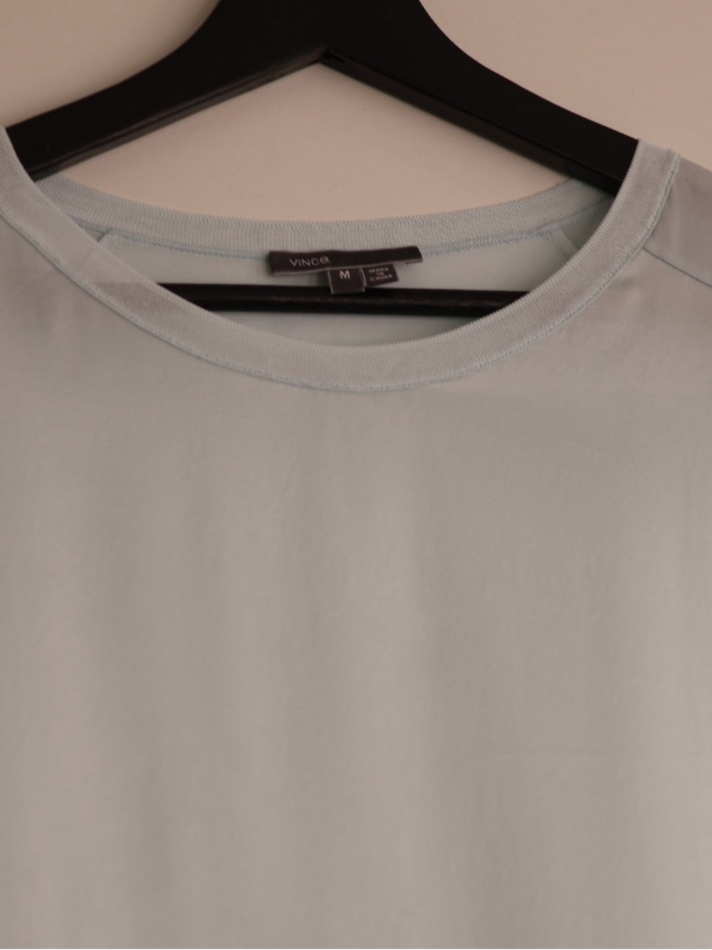 Vince 100% Silk Light Blue Short Sleeve Blouse Top Size Medium - Picture 3 of 6
